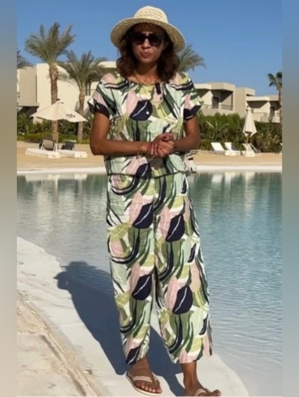 Tahari 100% Linen Colorful Tropical Printed Two-Piece Pantsuit size XS
